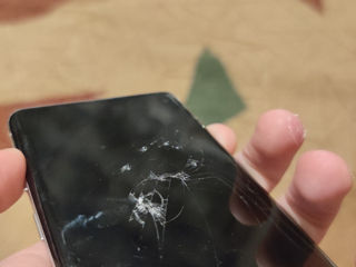 Vând Samsung S10 cu ecranul mort foto 3