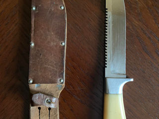 Нож ручной работы с чехлом. Общая длина 26,5см, лезвие 15,5х3см - 650л.