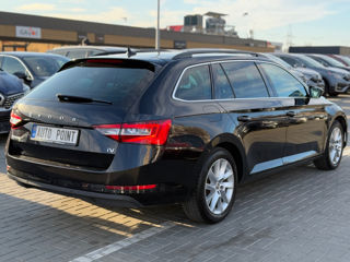 Skoda Superb foto 3