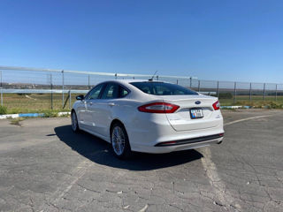 Ford Fusion foto 5