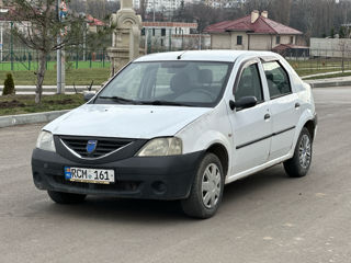 Dacia Logan foto 1