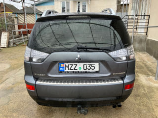 Mitsubishi Outlander foto 3