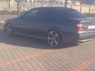 BMW 5 Series foto 5