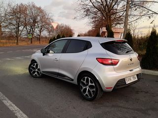 Renault Clio foto 6