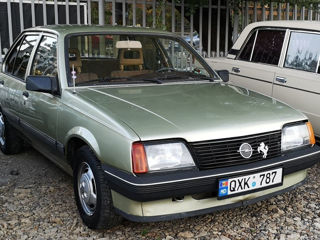 Opel ascona 1985 1.6 automat 93000km originali... капсула времени! полный оригинал!