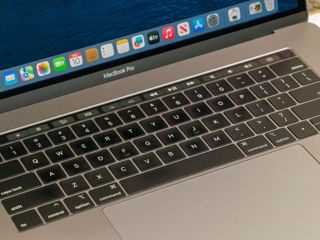 Macbook Pro 15 2018/ Core I7 8750H/ 16Gb Ram/ Radeon Pro 555X/ 500Gb SSD/ 15.4" Retina!! foto 5