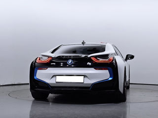 BMW i8 foto 4