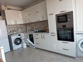 Apartament cu 2 camere, 64 m², Buiucani, Chișinău foto 3