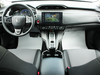 Honda Clarity фото 9