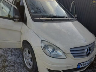 Mercedes B-Class foto 3