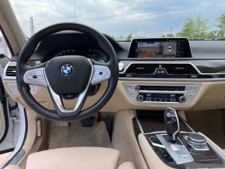 BMW 7 Series foto 8