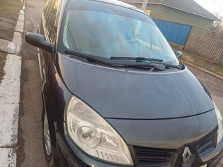 Renault Grand Scenic foto 2