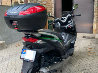 Kawasaki J300 foto 3