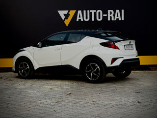 Toyota C-HR foto 8