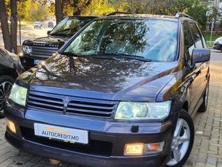 Mitsubishi Space Wagon foto 6