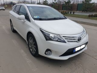 Toyota Avensis foto 3