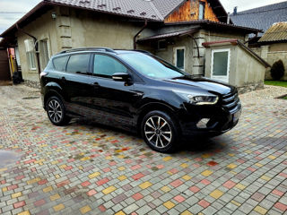 Ford Kuga foto 2