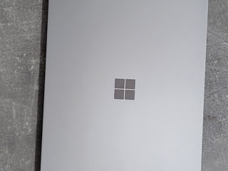 Microsoft surface laptop 2 foto 4