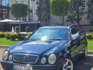 Mercedes CLK-Class foto 3