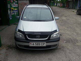 Opel Zafira foto 3