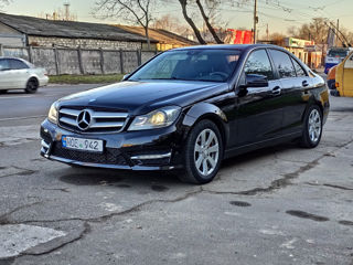 Mercedes C-Class foto 3