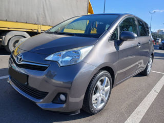 Toyota Verso-S foto 3