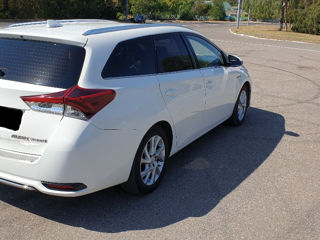 Toyota Auris фото 4