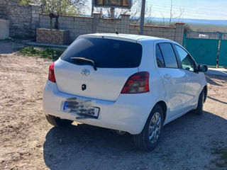 Toyota Yaris foto 3