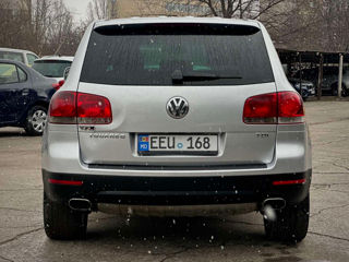 Volkswagen Touareg foto 2