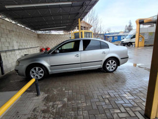 Skoda Superb foto 2