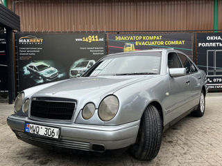 Mercedes E-Class foto 4