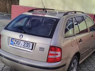 Skoda Fabia foto 2