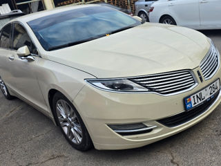 Lincoln MKZ foto 1