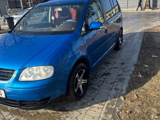 Volkswagen Touran foto 6