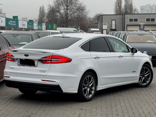 Ford Fusion foto 5