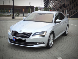 Skoda Superb foto 1