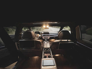 BMW 7 Series foto 10