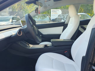 Tesla Model 3 foto 5