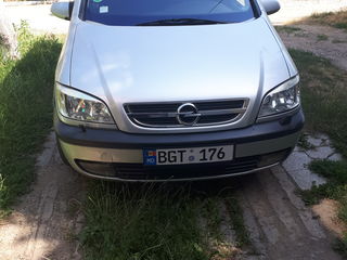 Opel Zafira foto 10