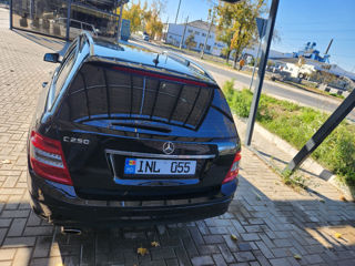 Mercedes C-Class foto 4