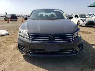 Volkswagen Passat foto 2