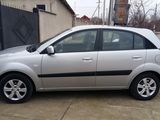 KIA Rio foto 4