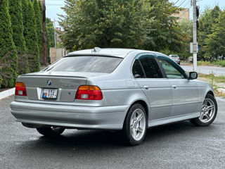 BMW 5 Series foto 4