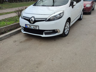 Renault Grand Scenic foto 9