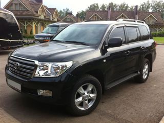 Toyota Land Cruiser foto 1