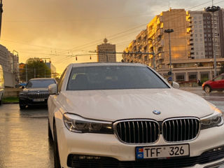 BMW 7 Series foto 1