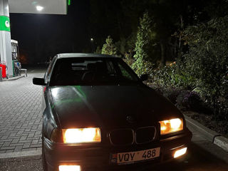 BMW 3 Series foto 2