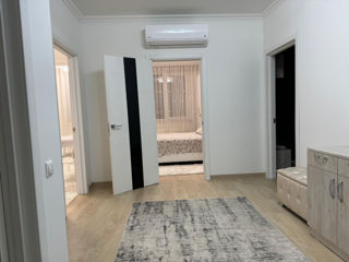 Apartament cu 2 camere, 70 m², Botanica, Chișinău foto 2