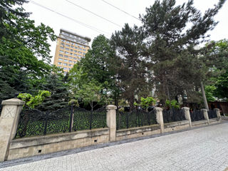 Apartament cu 3 camere, 150 m², Centru, Chișinău