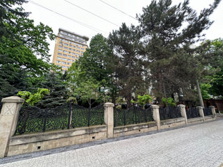 3-х комнатная квартира, 150 м², Центр, Кишинёв